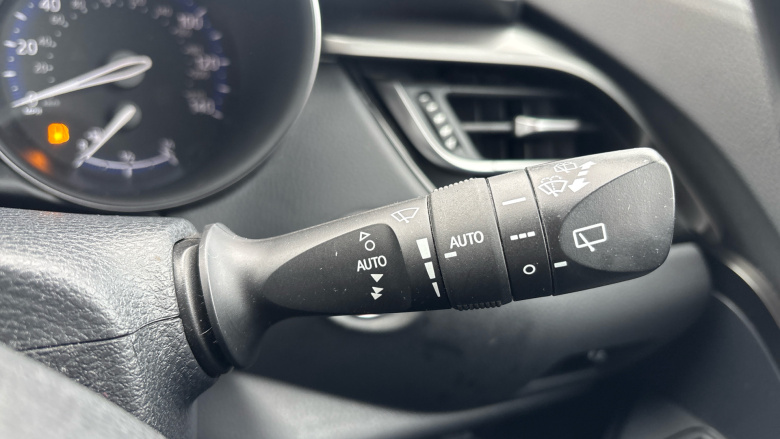 Toyota C-HR 1.8 Hybrid Icon 5dr CVT Hybrid Hatchback